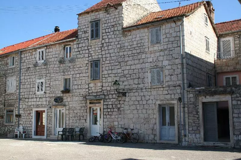 Stari Grad (c) Dago